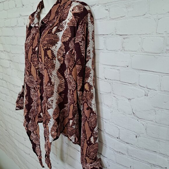 J For Justify Snake Print Button Up Top Size XL - Picture 2 of 9